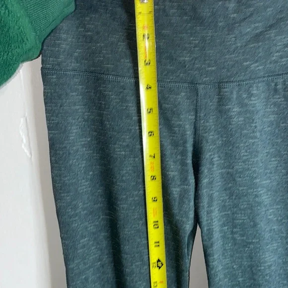 🌵Comfy cute green Champion leggings! - Picture 6 of 8